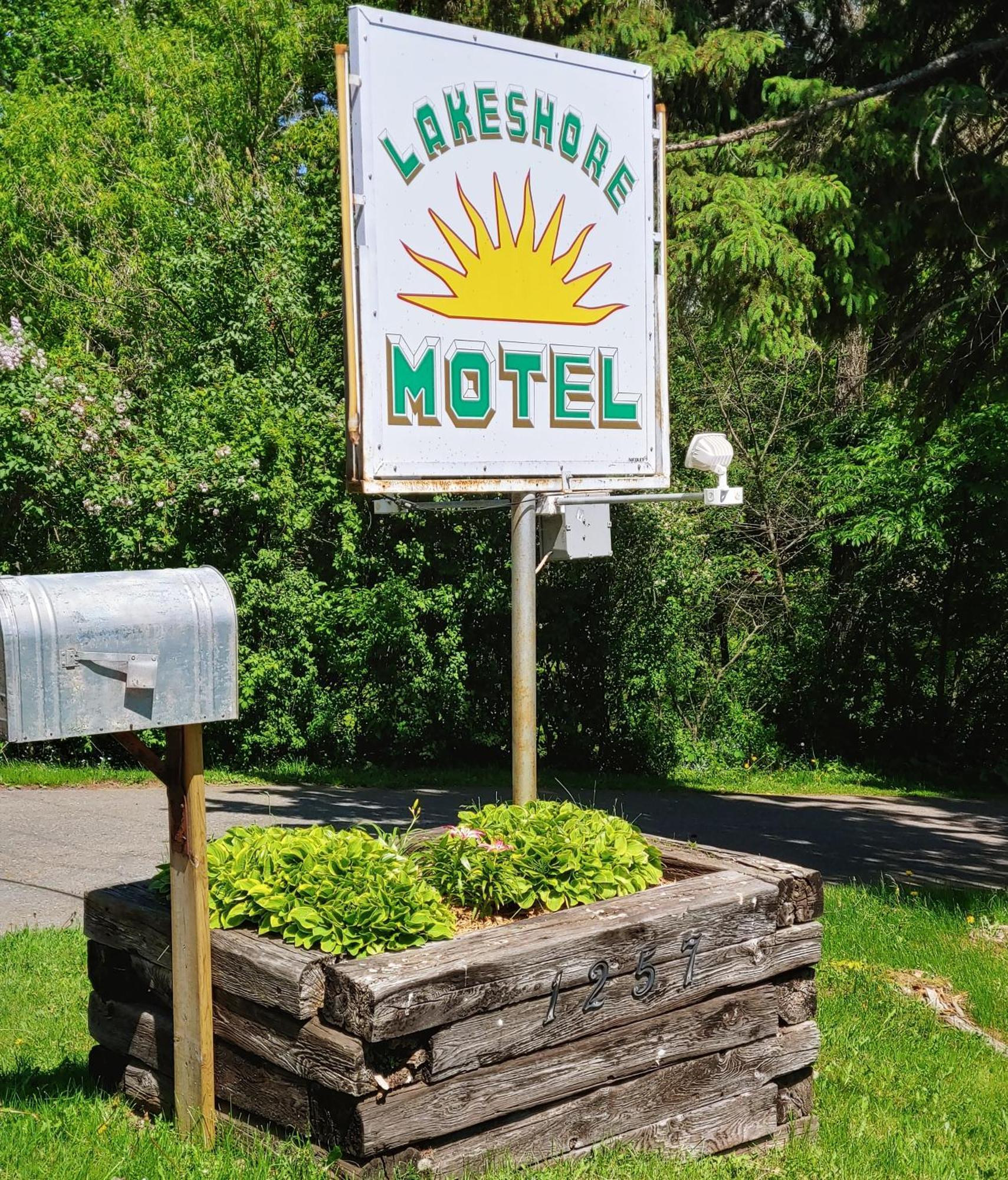 Lakeshore Motel Ice Lake Iron River Eksteriør billede