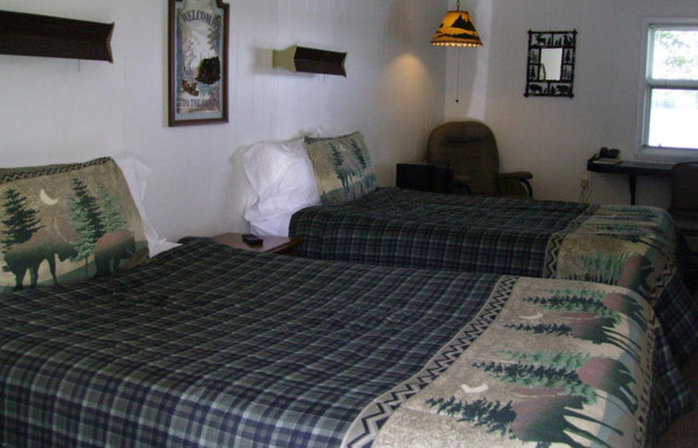 Lakeshore Motel Ice Lake Iron River Eksteriør billede